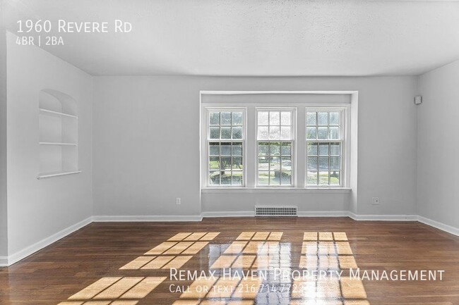 Foto del edificio - 1960 Revere Rd, Cleveland Hts- Spacious 4 ...