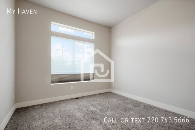 Foto del edificio - 26332 E Archer Ave