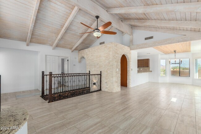 Foto del edificio - 16905 E Windchime Dr