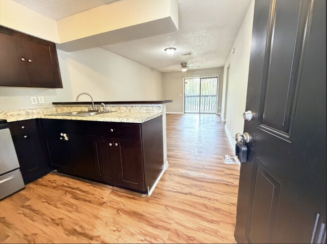 Building Photo - 6511 San Juan Ave