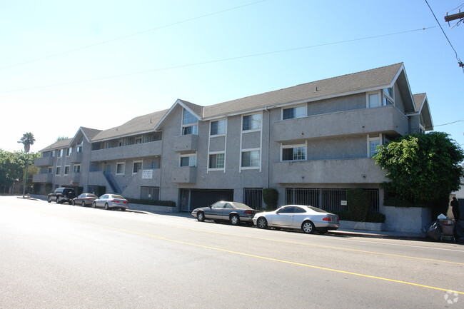 Foto del edificio - 13610 Moorpark St