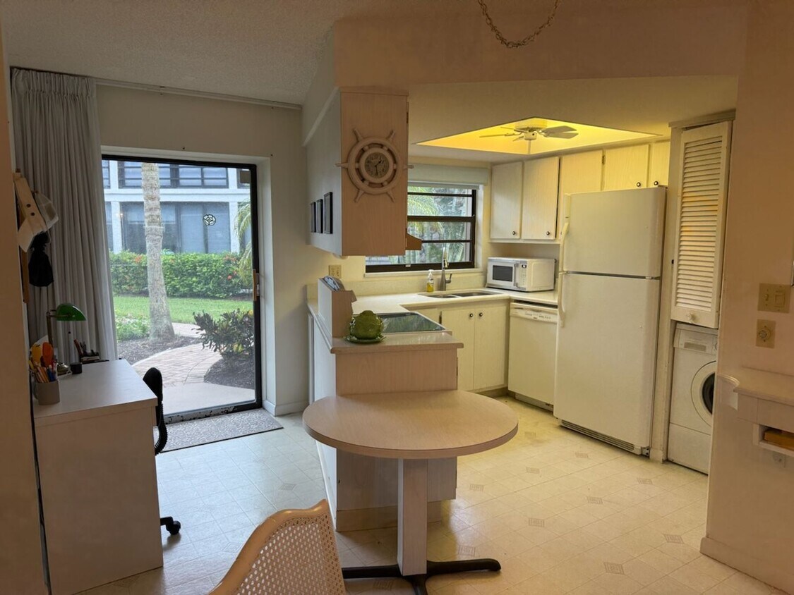 Foto principal - 900 Huron Ct