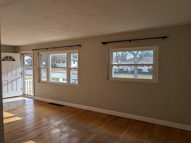 Living Room - 9125 Arvin Pl