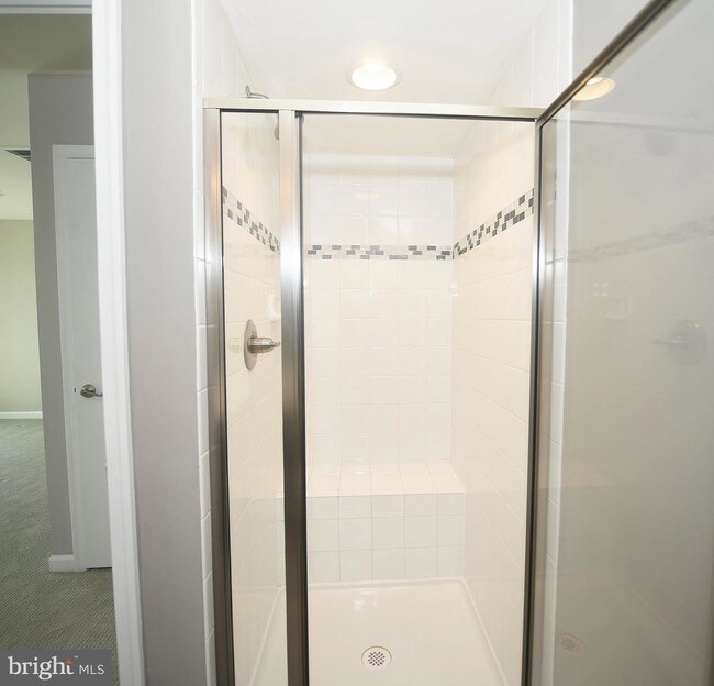Foto del edificio - 8233 Secluded Cove Ln