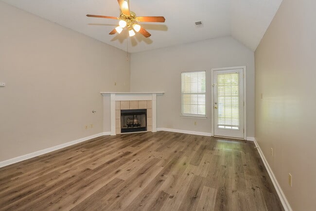 Building Photo - 8408 Cross Point Dr