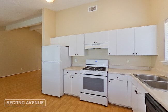 Foto del edificio - 10803 Thorncliff Dr