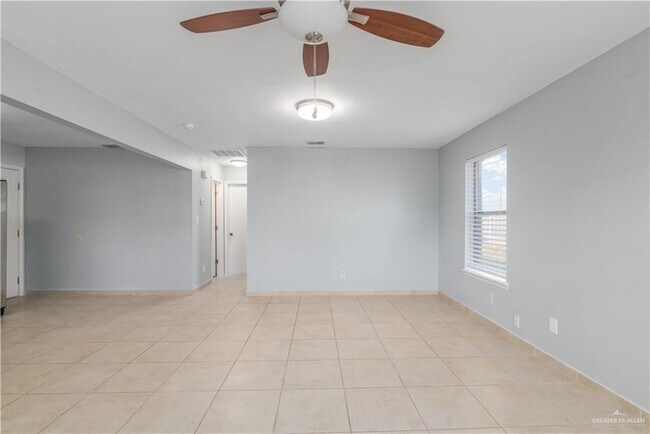 Foto del edificio - 1804 Grayson Ave