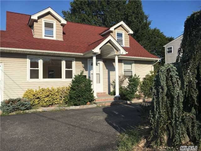 Primary Photo - 331 E Meadow Ave