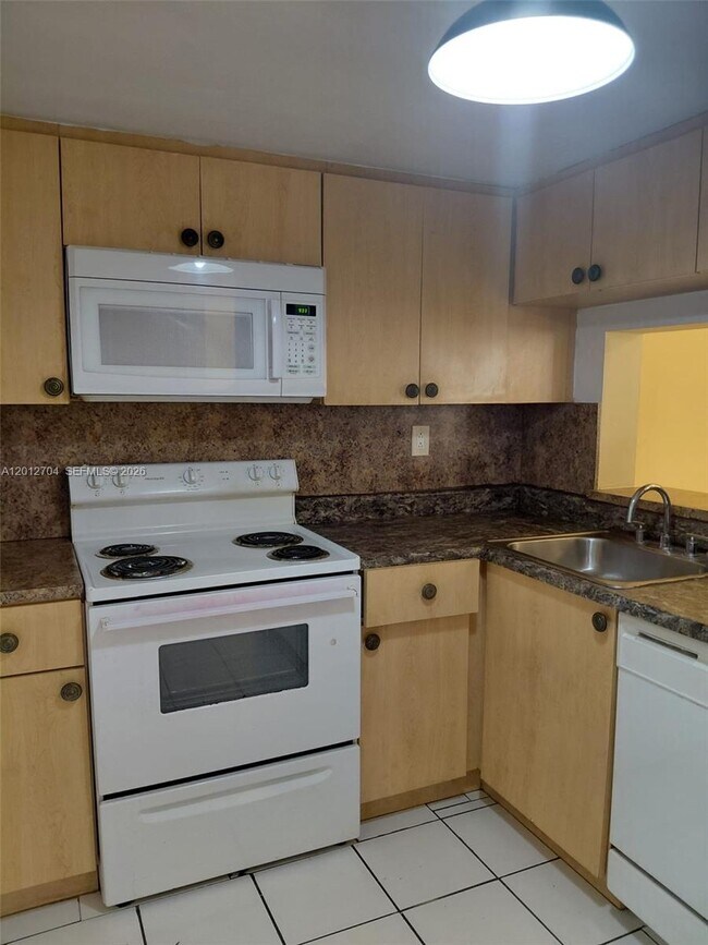 Foto del edificio - 11790 SW 18th St