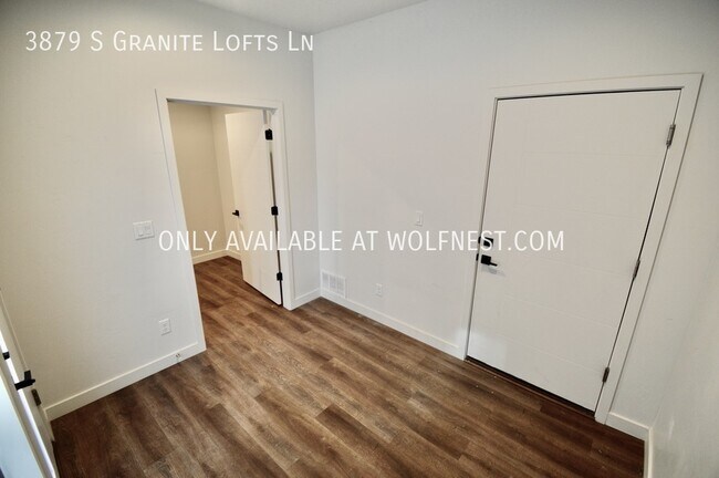 Building Photo - 3879 Granite Lofts Ln