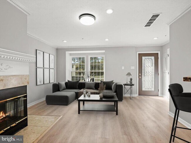 Foto del edificio - 4244 Maple Path Cir