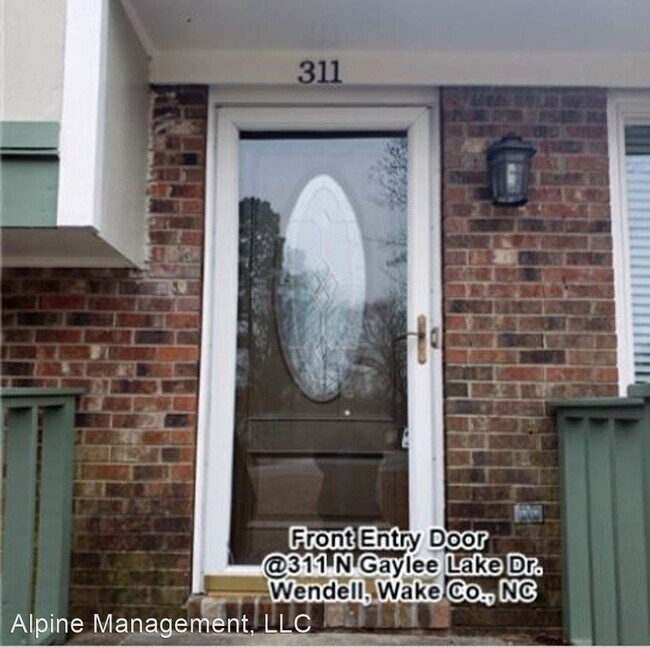 Building Photo - 4 br, 2 bath House - 311 N. Gaylee Lake Dr.