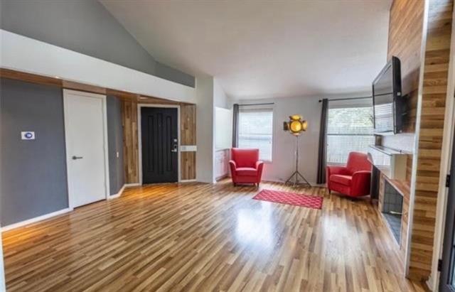 Foto del edificio - 4115 Rosser Square