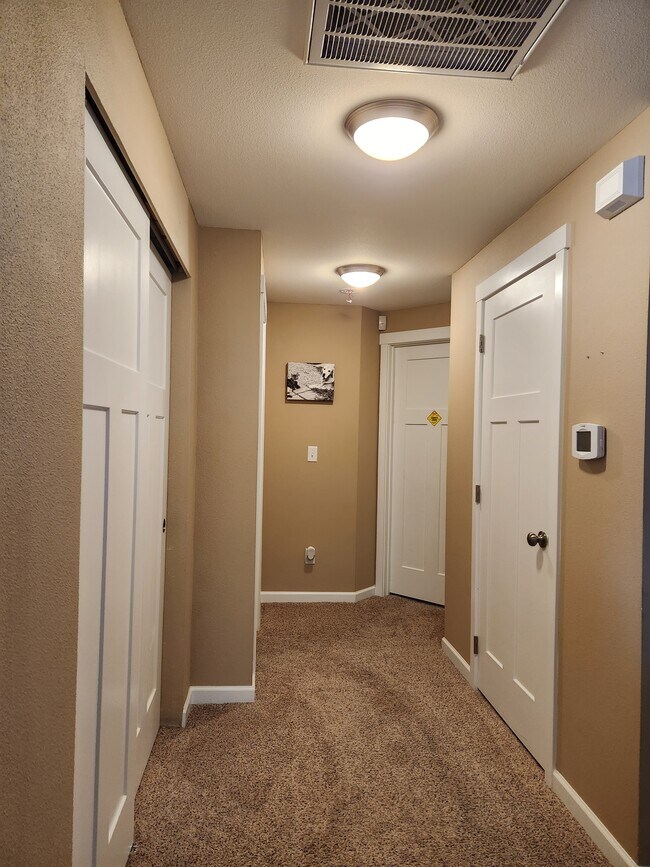 Foto del edificio - 506 N Vercler Rd