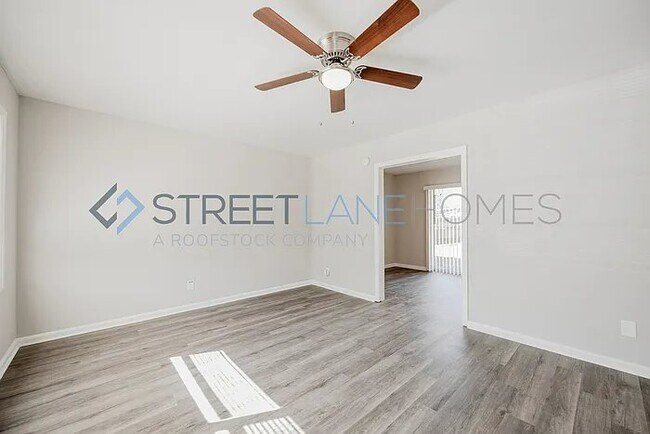 Building Photo - 2321 Danbury Dr