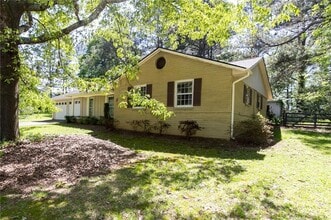 Building Photo - 3720 Sunny Hill Dr