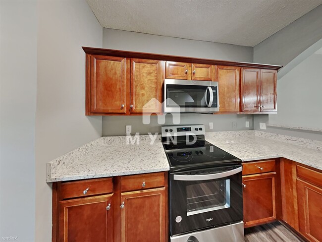 Building Photo - 2 br, 2.5 bath Townhome - 1935 Bayrose Cir