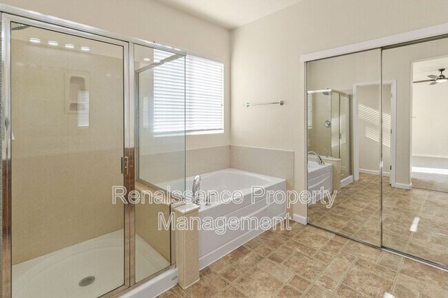 Foto del edificio - 785 Ellerbrook St