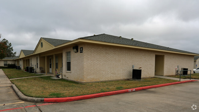 Building Photo - Village Apartments