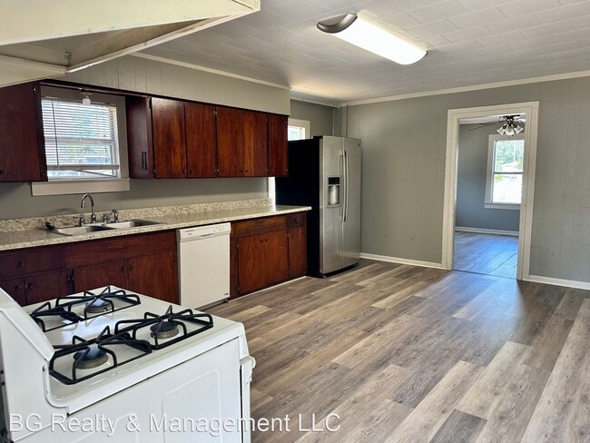 Building Photo - 2 br, 1 bath House - 507 N Lamar