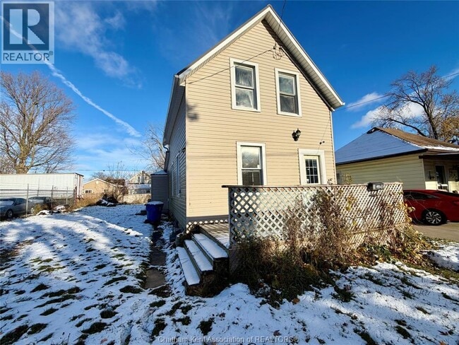 Building Photo - 15 Degge St