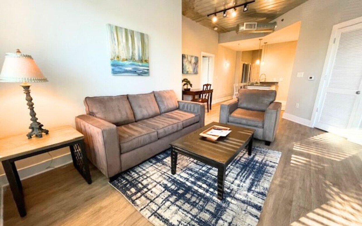 Foto principal - 705 Town Blvd