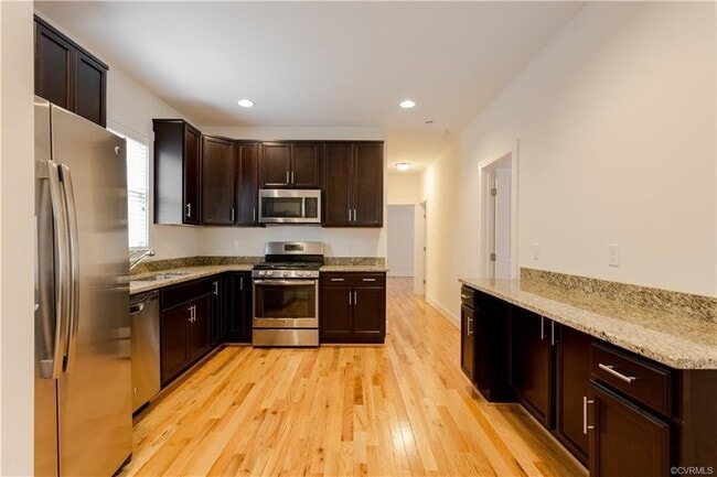 Foto del edificio - 408 N Robinson St