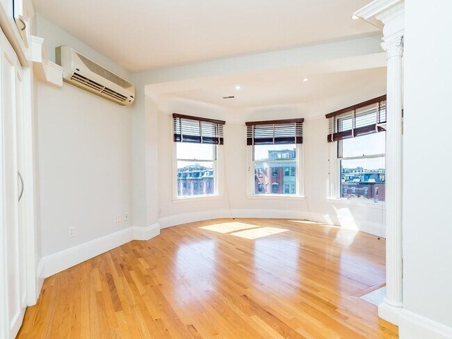 Building Photo - 492 Massachusetts Ave