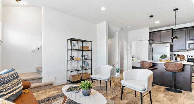 Photo - 1812 W Irini Ln Townhome