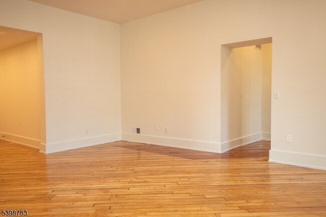 Building Photo - 71 N Main St