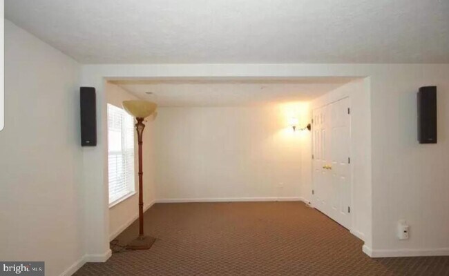 Building Photo - 2058 Brandy Dr