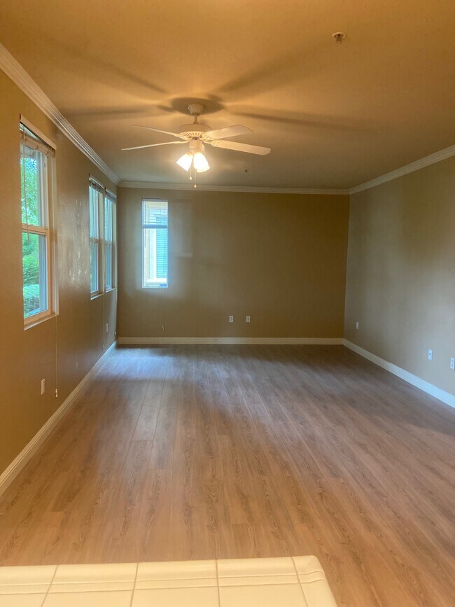 Sala de estar - 4800 Westlake Pky