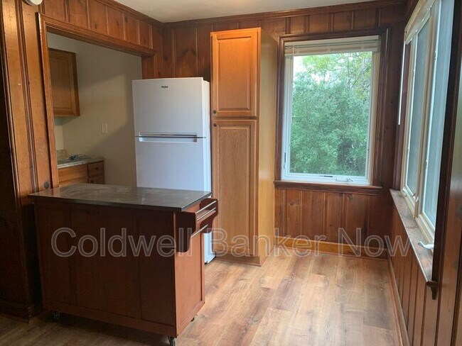 Building Photo - 1407 Bayville St