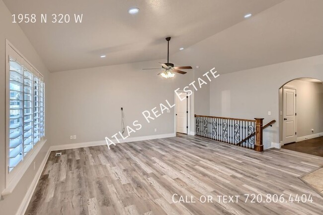 Building Photo - 4 WEEKS FREE RENT IF MOVED IN BY 2/29! Stu...