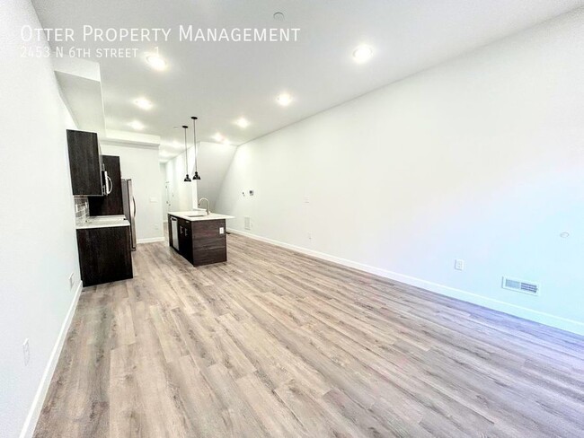 Foto del edificio - Beautiful & Spacious 3BR/3BA North Philly ...