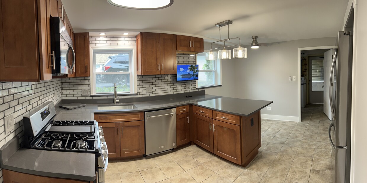 Photo - 749 56th Pl (Clarendon Hills, IL)