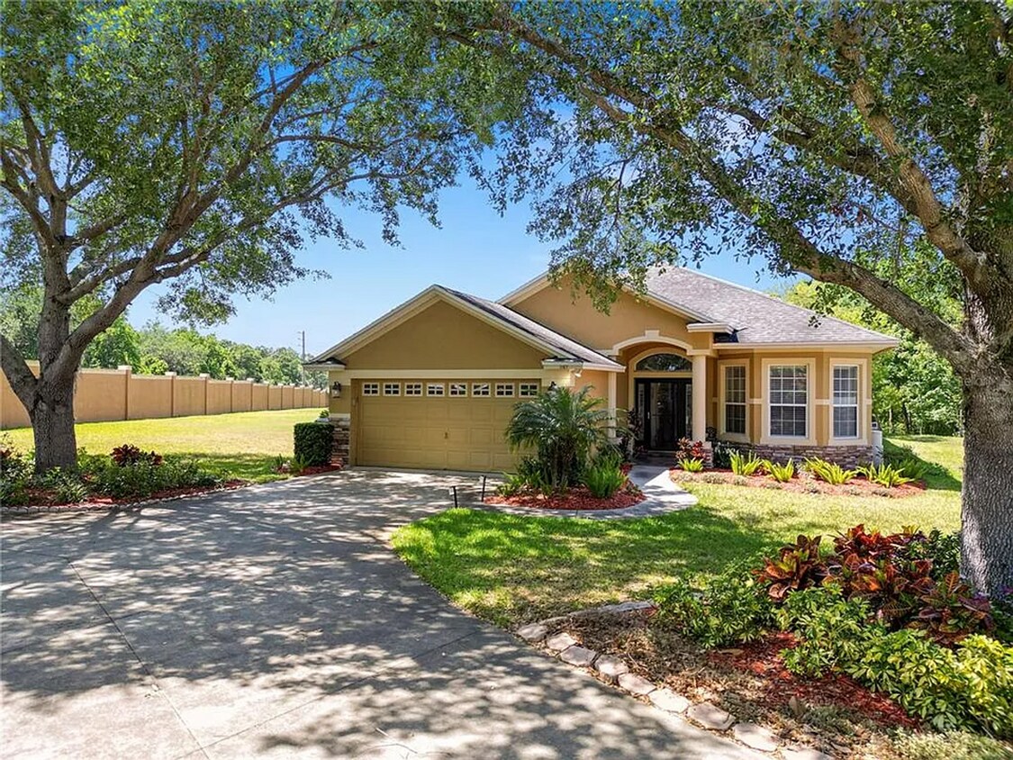 Foto principal - Ready for immediate occupancy!