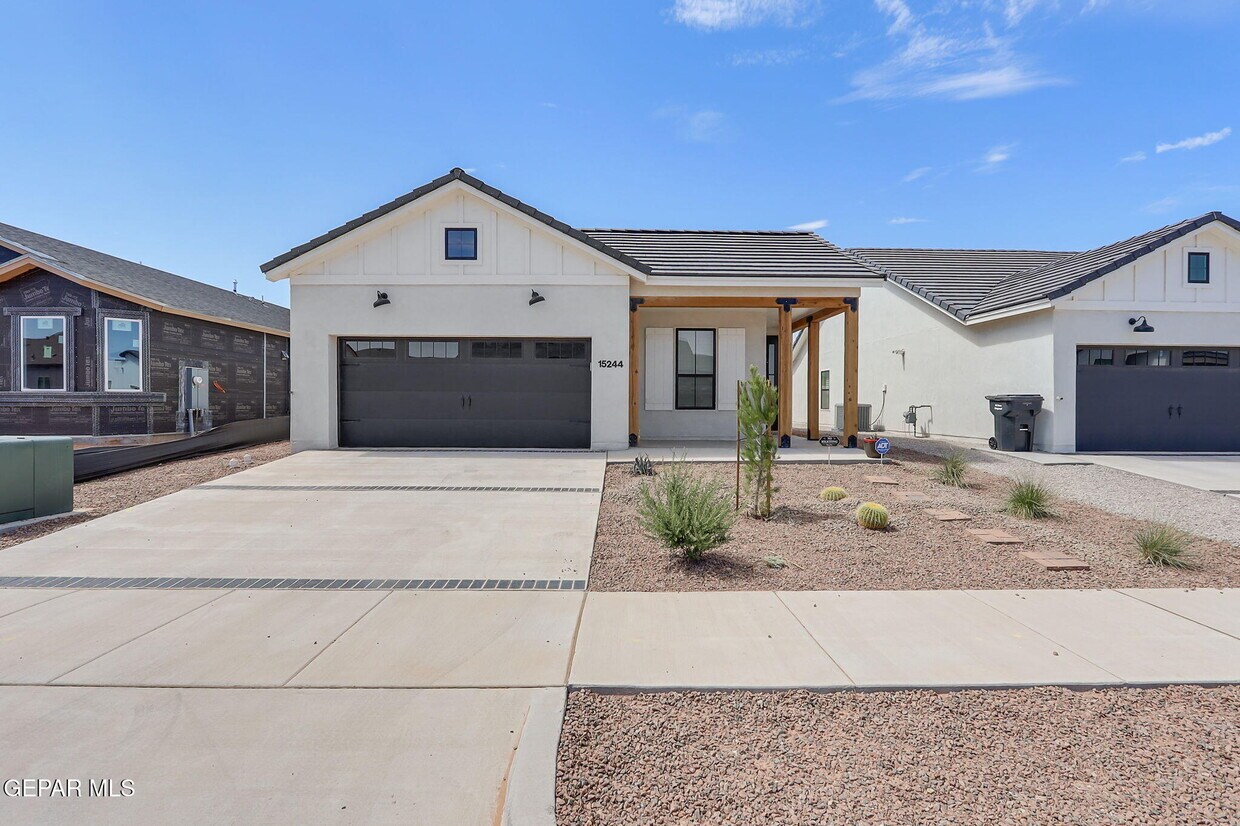 Foto principal - 15244 Hunch Ct