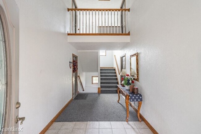 Building Photo - 2 br, 2 bath Condo - 320 Holland Rd