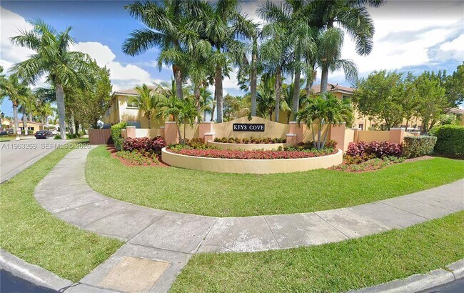 Foto del edificio - 2551 SE 16th Terrace