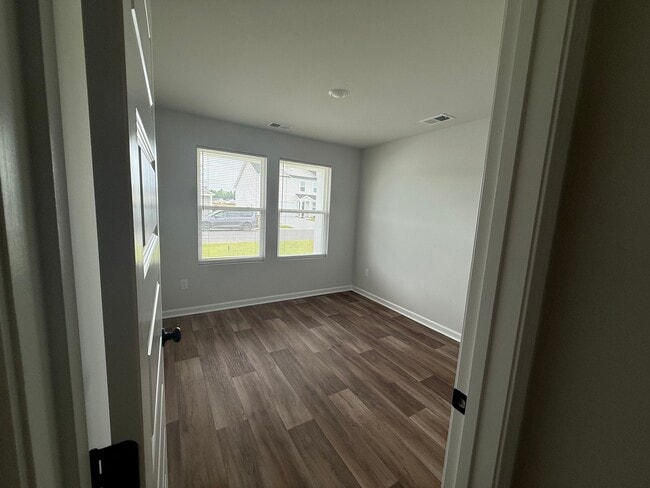 Building Photo - 1119 Cooper Hawk Ln SW