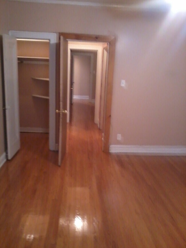 7825 S Phillips Ave Unit 2, Chicago, IL 60649 7825 S Phillips Ave