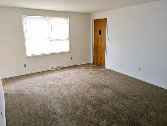 Foto del edificio - 650 W Main St