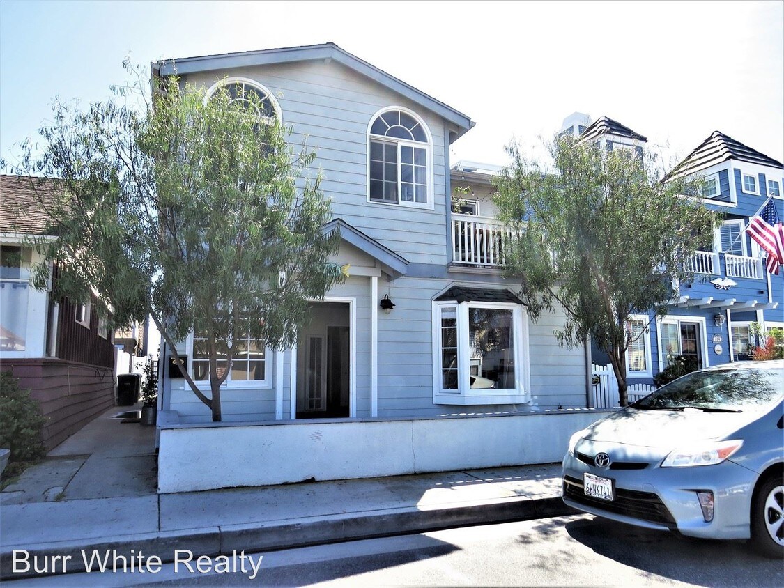 Primary Photo - 617 W Balboa Blvd