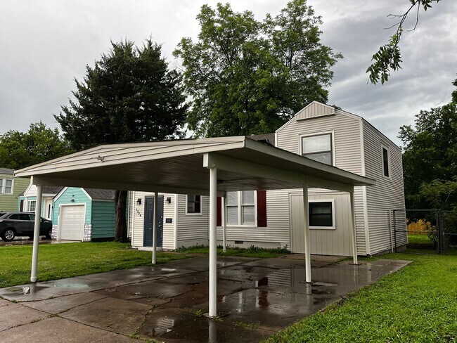 Foto del edificio - 1724 NW Elm Ave