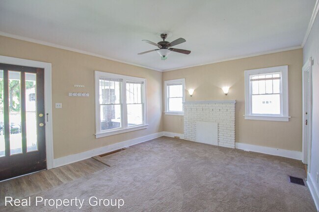 Building Photo - 4 br, 2 bath House - 1502 Rosemary Ln