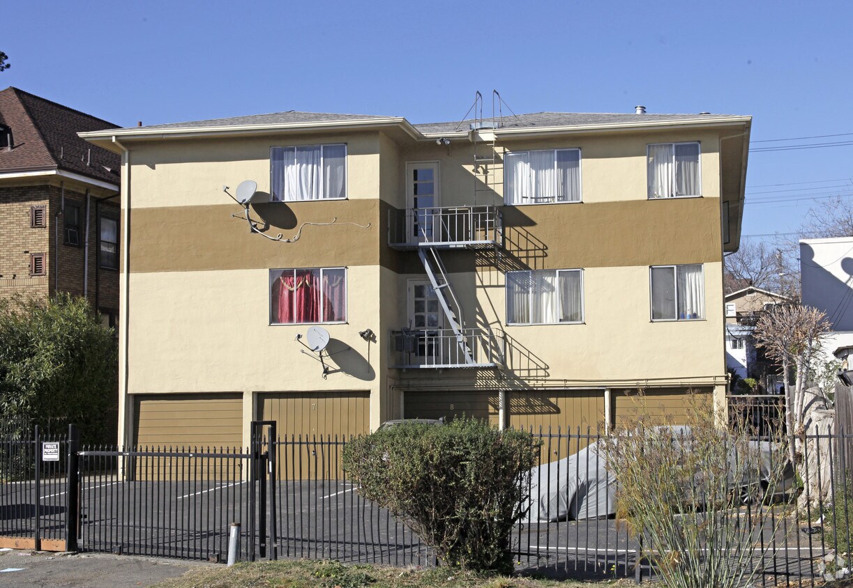 Foto principal - 2028 High St