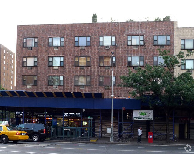 Building Photo - Crossings Condominium