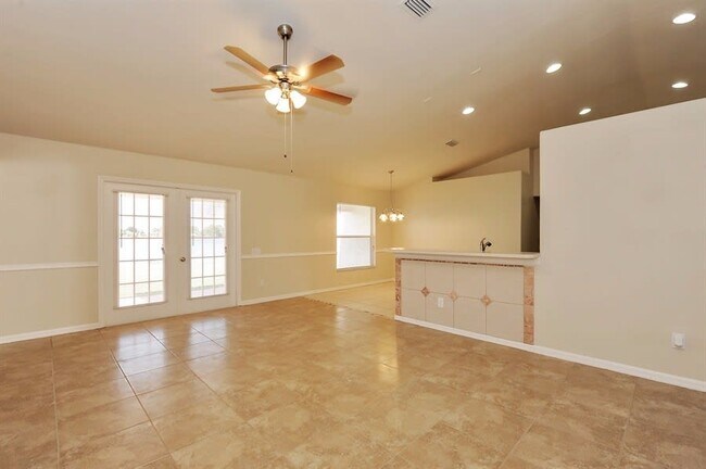 Building Photo - 6705 Clair Shore Dr