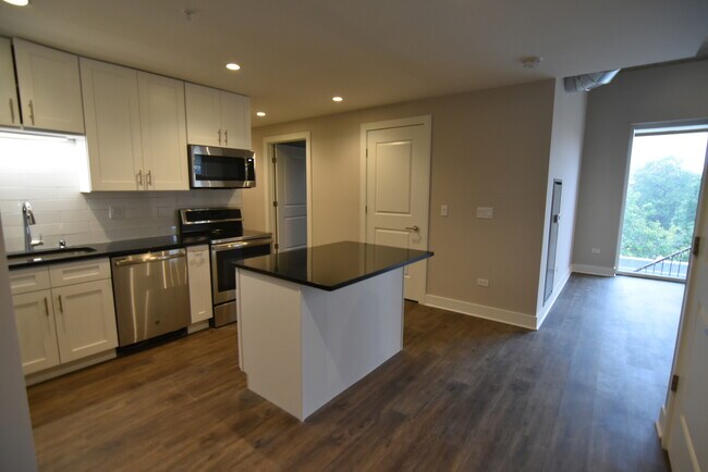 Foto del edificio - 3833 N Broadway